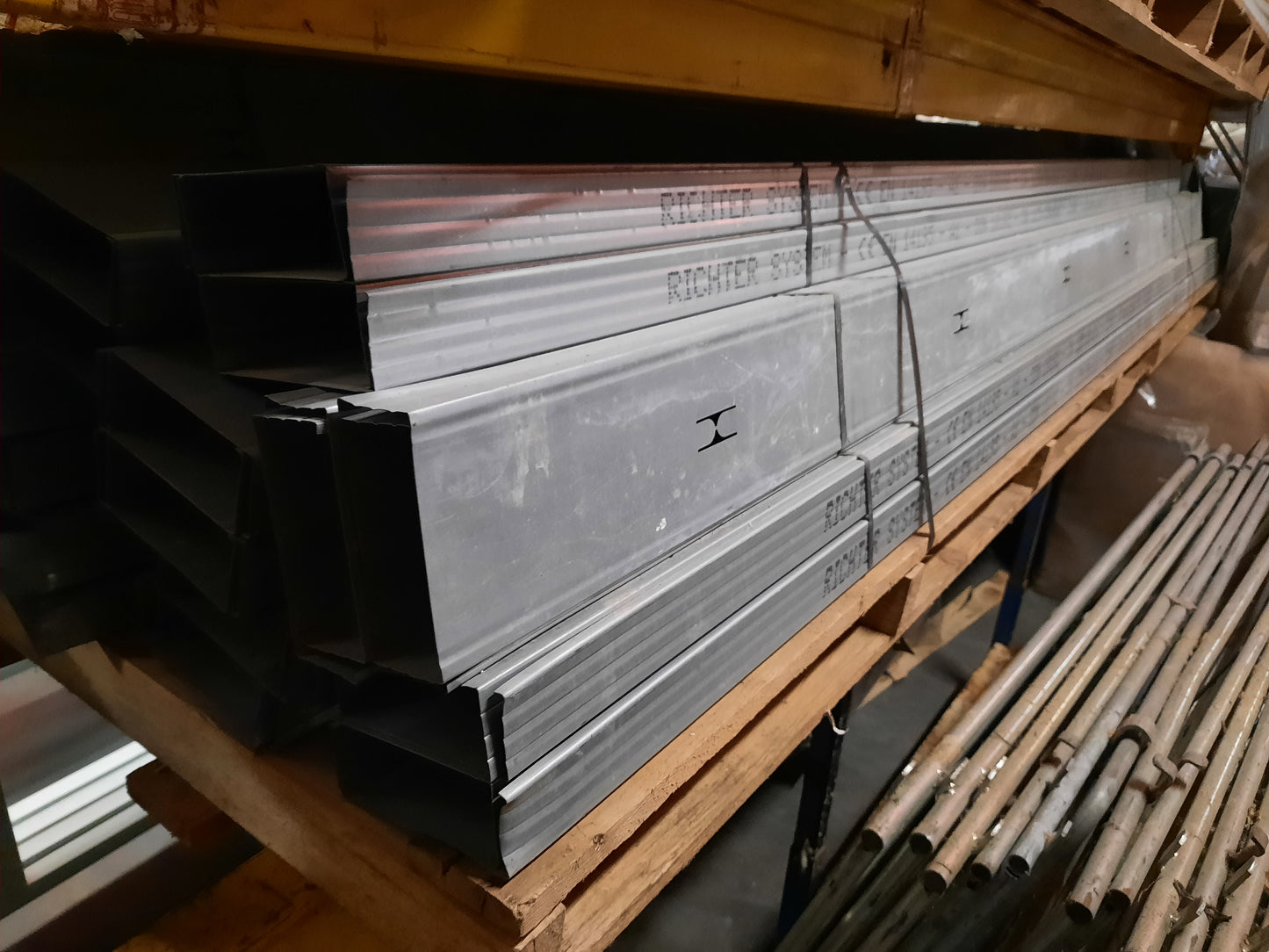 Profils Metal Stud (longueur 3 m)