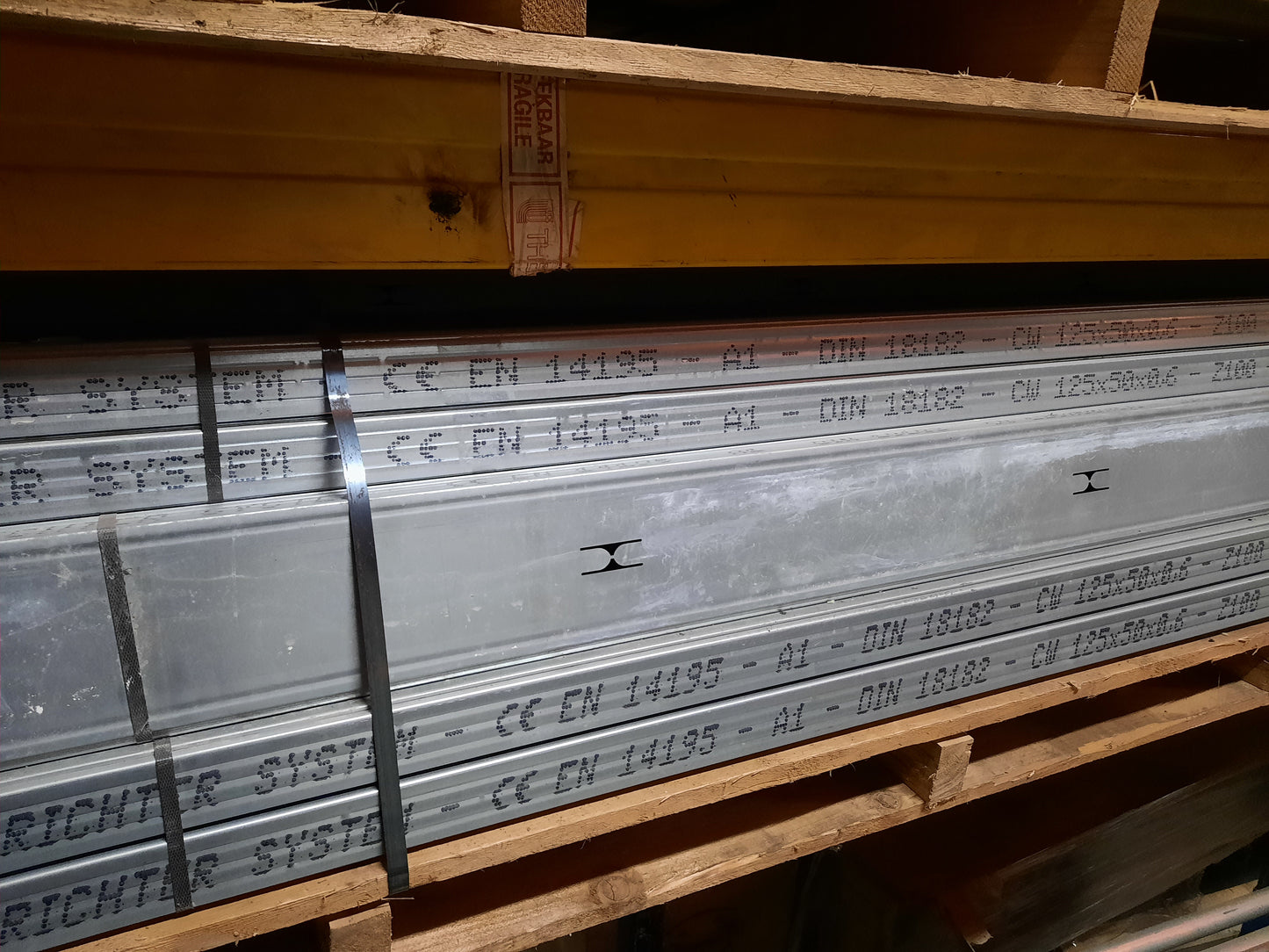 Profils Metal Stud (longueur 3 m)