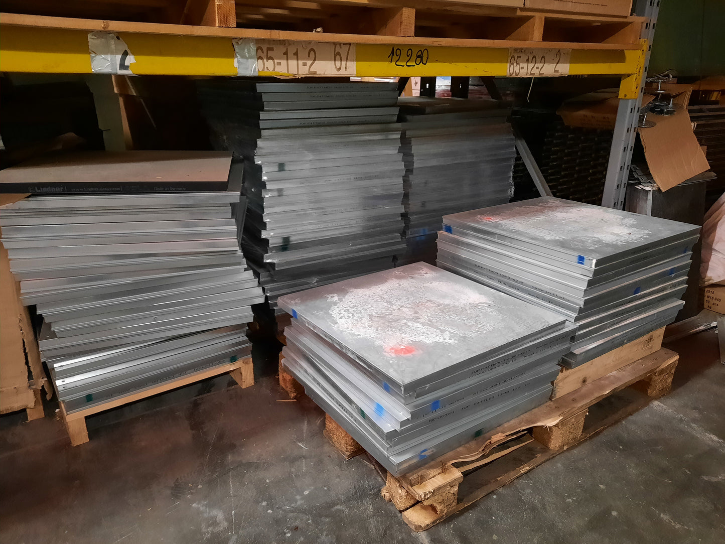 Dalles de faux plancher (60x60x2,8cm)