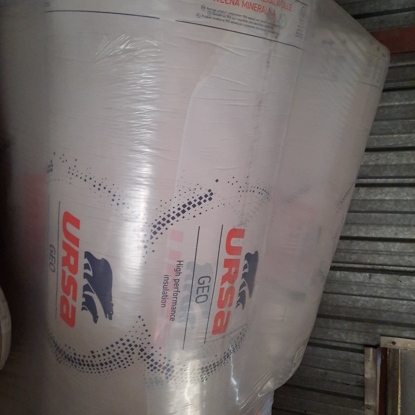 Rouleaux d'isolation en laine de verre (épaisseur 24 cm et R = 7,05)