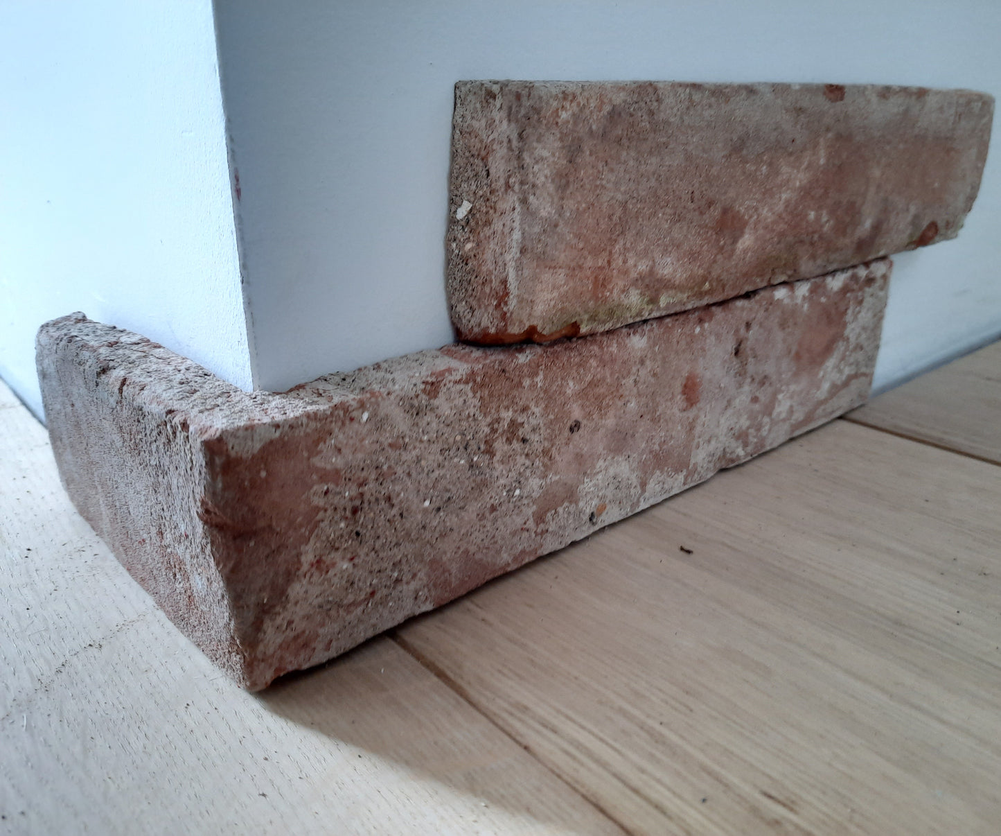Plaquettes de parement en briques anciennes (24 x 5 cm)
