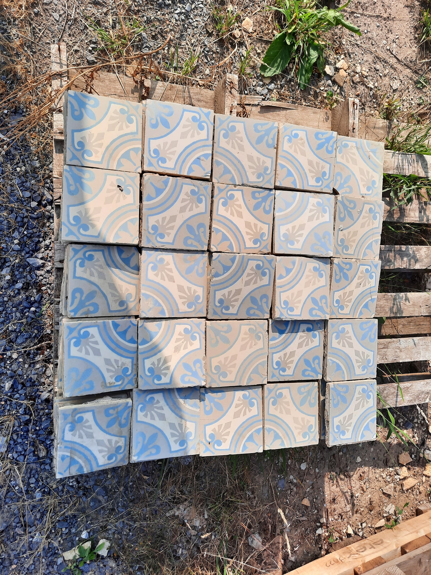 Carreaux de ciment anciens (14 x 14cm)