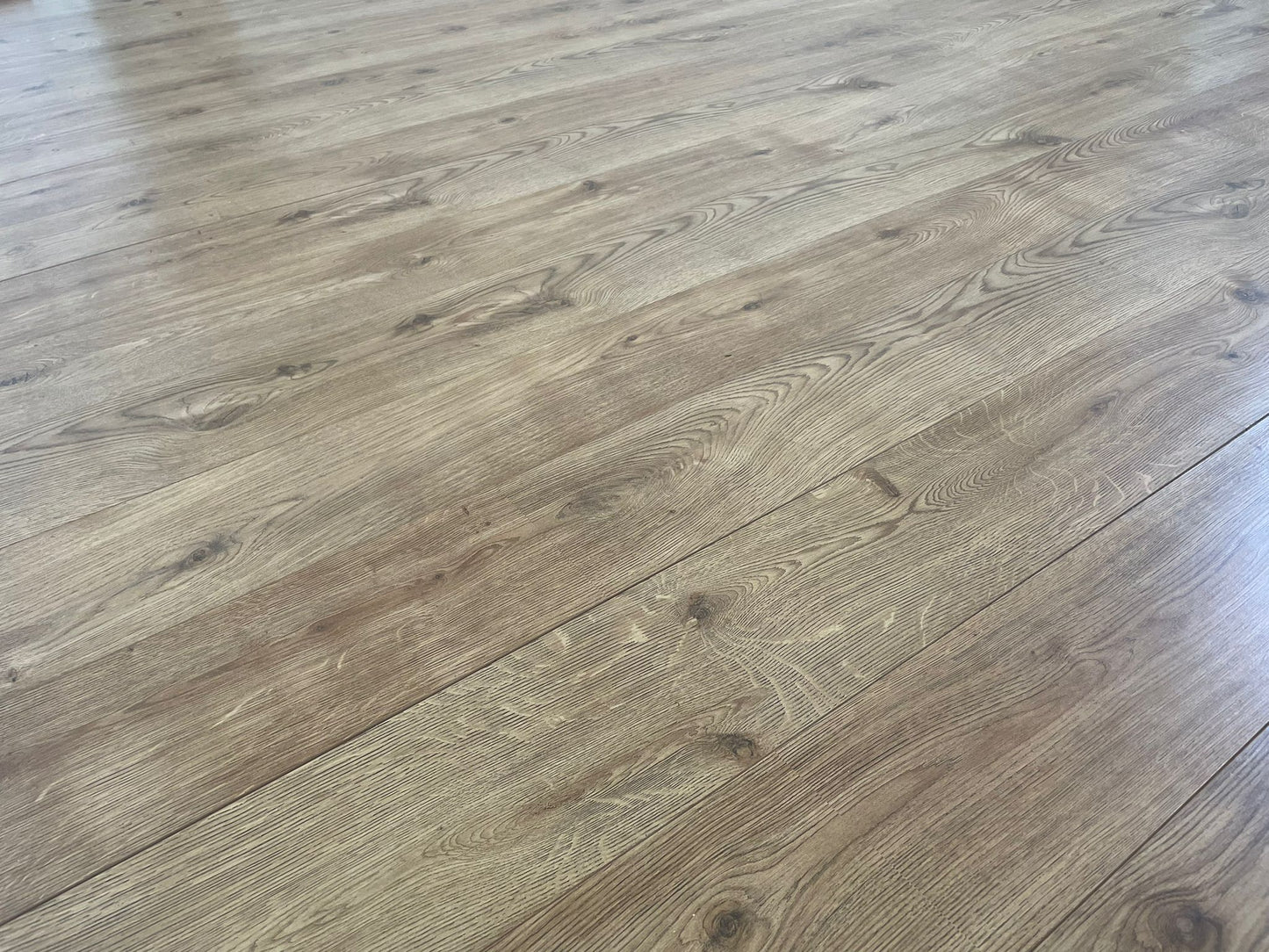 Lot de revêtement de sol stratifié de réemploi (60 m²)