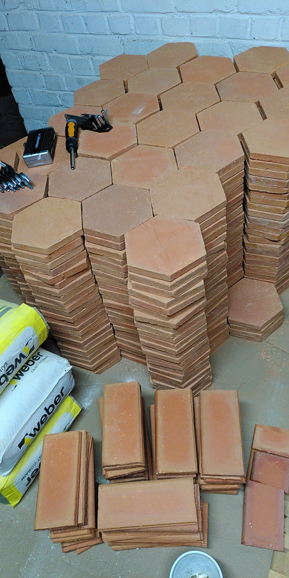 Set of 16 x 16 cm hexagonal terracotta floor tiles from Gillaizeau (15 m²)