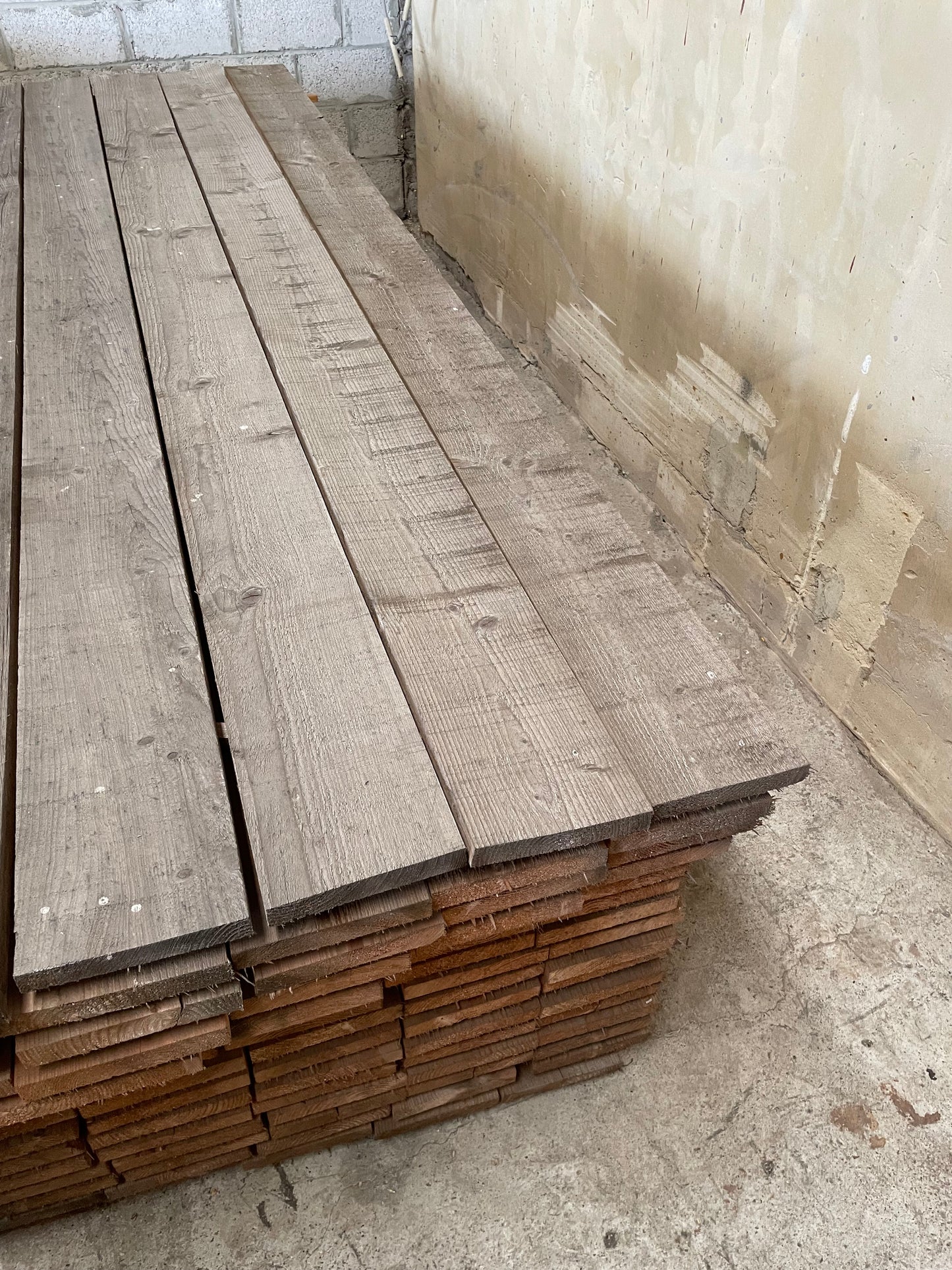 Lots de 25 planches de bois de 31 x 185 mm (longueur de 3m)
