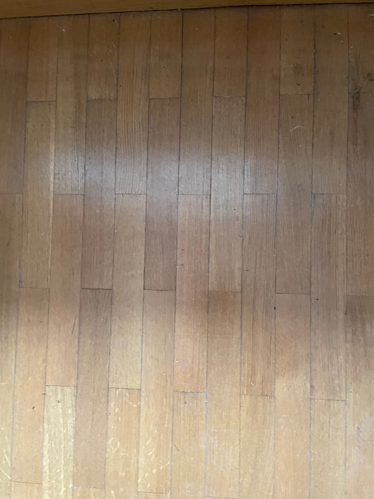 Old solid wood flooring (130 m²)